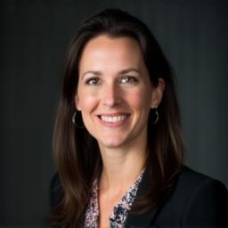 Portrait de Claire Lefebvre, Responsable Cybersécurité d’Advanced Digital Solutions